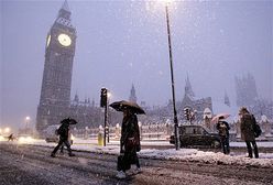 Paraliż komunikacyjny przez opady śniegu w Londynie