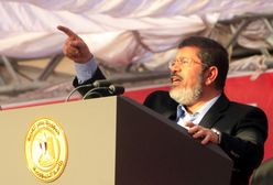 Egipt: symboliczna przysięga Mursiego na placu Tahrir