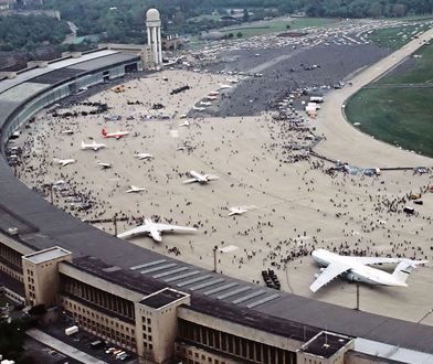 Ucieczka do Tempelhof. Porwania samolotów w PRL