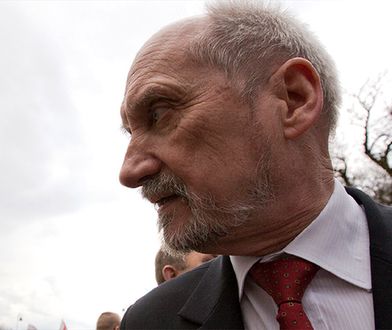 Antoni Macierewicz: są dowody, że trzy osoby przeżyły katastrofę smoleńską