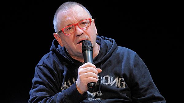 Założyciel i prezes zarządu Fundacji Wielkiej Orkiestry Świątecznej Pomocy Jerzy Owsiak