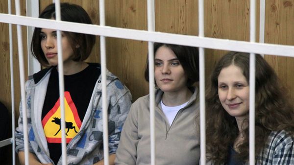 Dziewczyny z grupy Pussy Riot