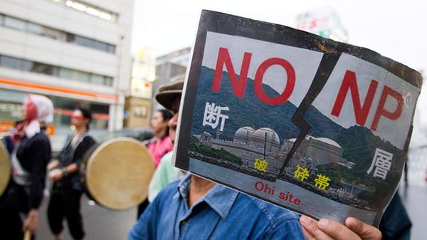 Protesty przeciw uruchomieniu elektrowni atomowej