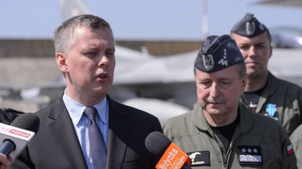 Szef MON Tomasz Siemoniak