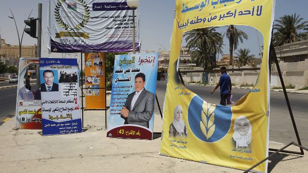 Plakaty wyborcze w Syrcie