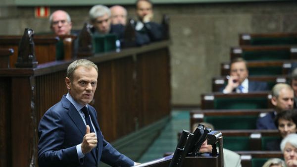 Premier Donald Tusk przedstawia w sejmie informację ws. Amber Gold