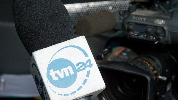 Wóz transmisyjny stacji telewizyjnej TVN24