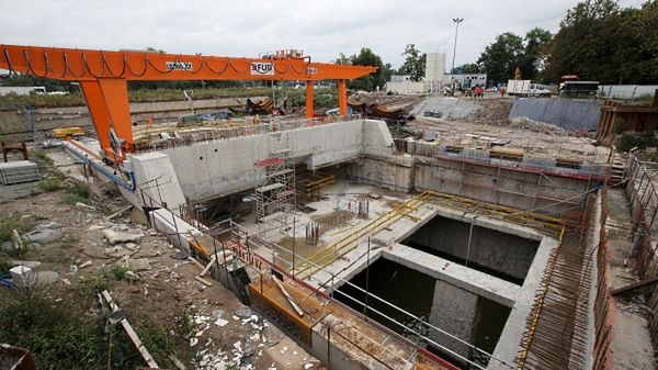 Budowa stacji metra "Powiśle" w Warszawie