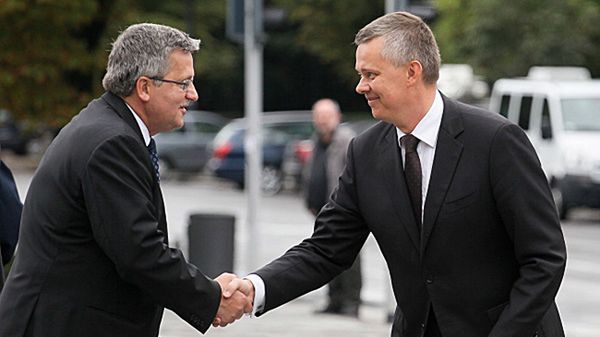 Prezydent Bronisław Komorowski i minister obrony Tomasz Siemoniak