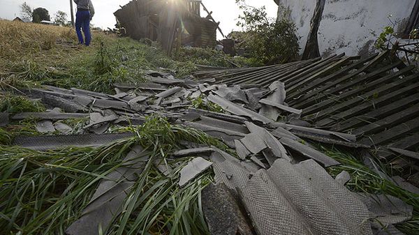 Zniszczenia po wichurze w miejscowości Sucha w woj. kujawsko-pomorskim