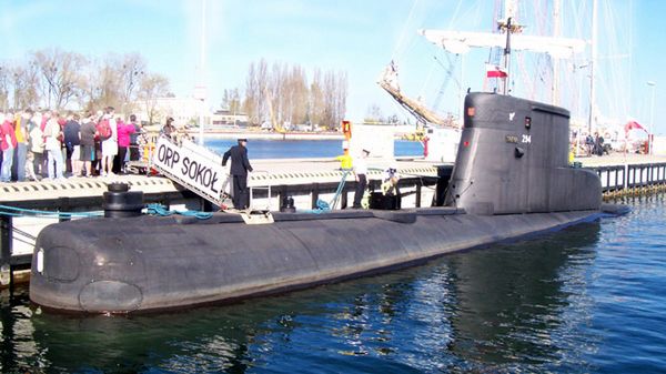 ORP "Sokół" w porcie wojennym w Gdyni (Oksywie)