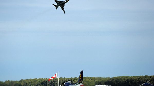 Akrobacje w wykonaniu Su-22