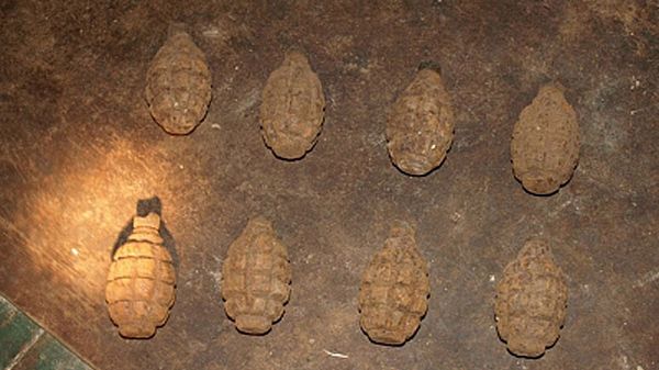 Granaty, które zatrzymany mężczyzna trzymał w szafie