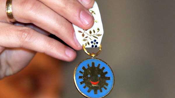 Order Uśmiechu - jedyne międzynarodowe odznaczenie przyznawane dorosłym przez dzieci