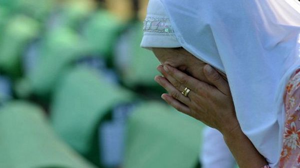 Pochówek szczątków ofiar masakry w Srebrenicy