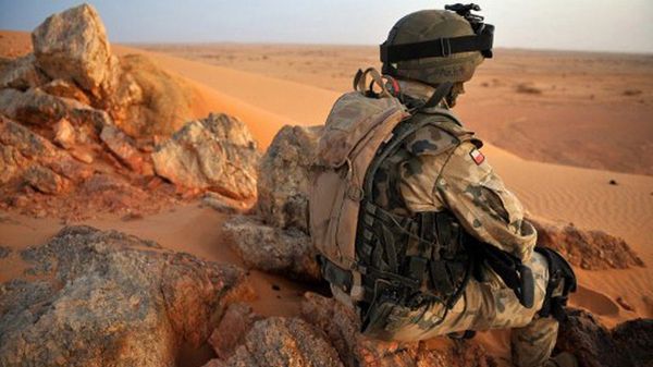 Polski żołnierz podczas misji w Czadzie