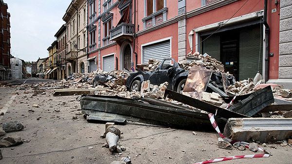 Po majowym trzęsieniu ziemi we Włoszech, zdjęcie archiwalne