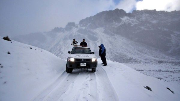 Samolot został odnaleziony na górze Mama Rosa, na wysokości 4,9 tys. metrów