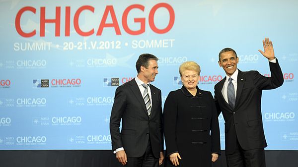 Sekretarz generalny NATO, Anders Fogh Rasmussen, prezydent Litwy, Dalia Grybauskaite i prezydent USA, Barack Obama na szczycie w Chicago