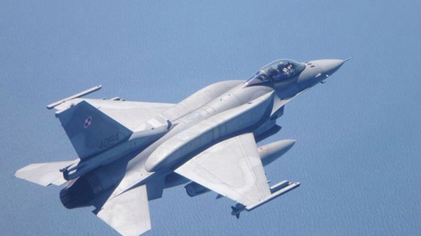 Polski myśliwiec F-16 Jastrząb