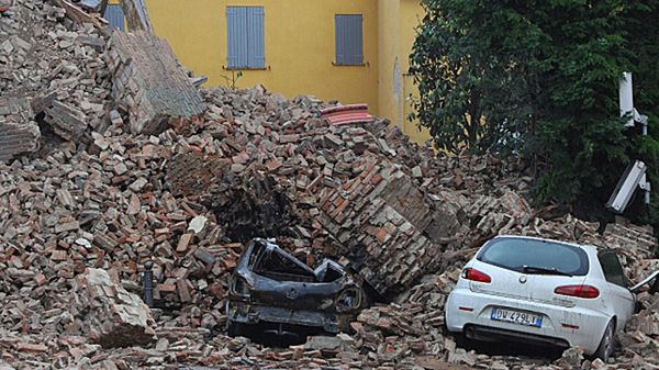Straty po trzęsieniu ziemi są ogromne