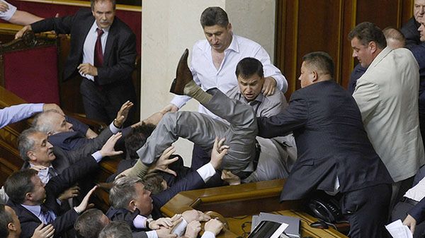 Tak się biją ukraińscy parlamentarzyści