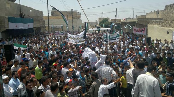 Antyrządowa demonstracja w Aleppo z 15 czerwca