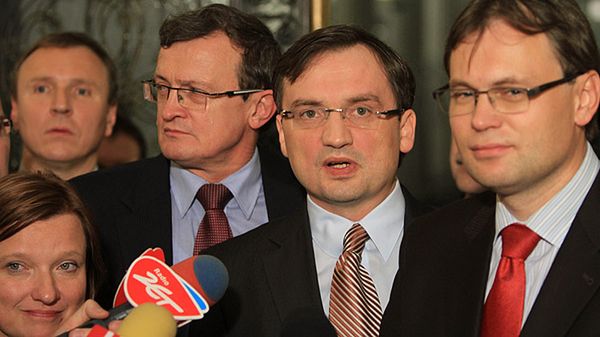 Posłowie i eurodeputowani PiS: Beata Kempa, Jacek Kurski, Tadeusz Cymański, Zbigniew Ziobro i Arkadiusz Mularczyk ogłaszają powstanie nowego klubu