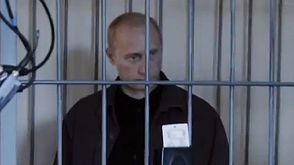 Władimir Putin za kratkami na zmontowanym nagraniu wideo