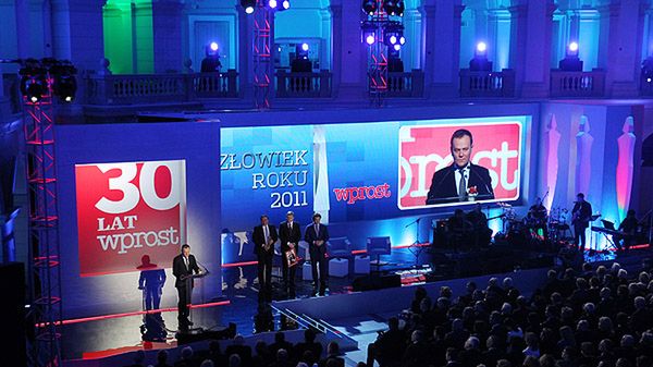 Donald Tusk podczas uroczystości wręczenia tytułu "Człowieka Roku"