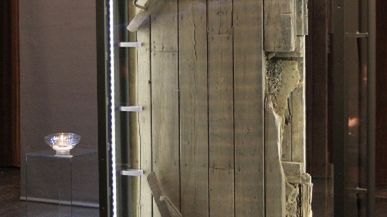 Drzwi komory gazowej tzw. wrota śmierci