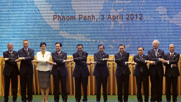 Regionalni przywódcy na spotkaniu ASEAN w Kambodży