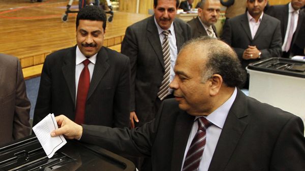 Al-Katatni oddaje głos w wyborach na przewodniczącego konstytuanty