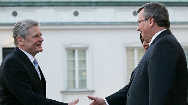 Prezydent RP Bronisław Komorowski oraz prezydent Republiki Federalnej Niemiec Joachim Gauck.