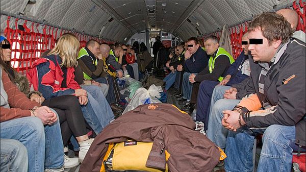 Brytyjczycy mają dość odsyłania polskich przestępców