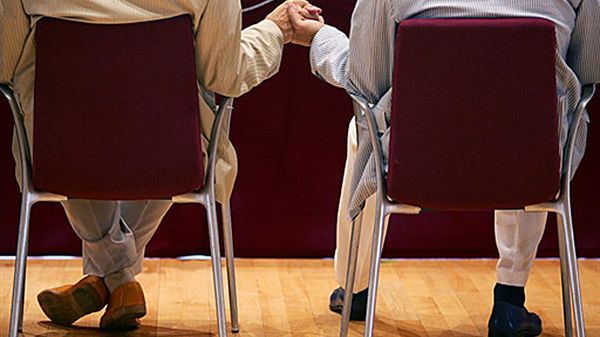 Premier Cameron chce by geje mieli prawo do ślubu kościelnego