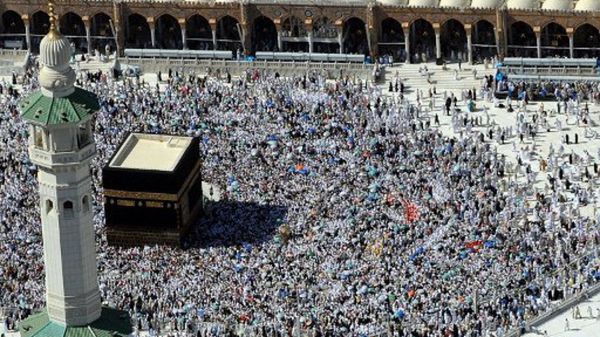 Al-Kaaba w Mekce jest miejscem pielgrzymek muzułmanów z całego świata