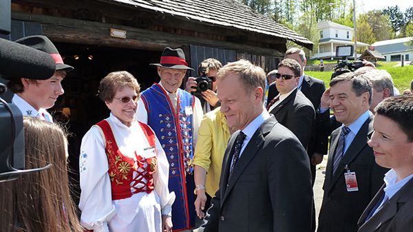 Premier Tusk z Polakami z Kanady