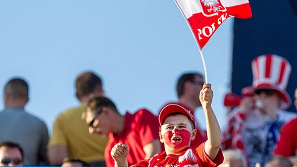 Dzień Flagi obchodzony jest w Polsce od 2004 roku