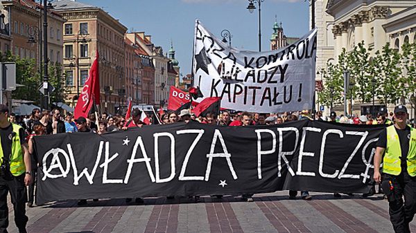 Pochód anarchistów w Warszawie