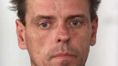 Policja poszukuje Jarosława W., podejrzanego o spowodowanie wypadku