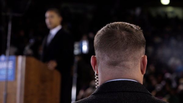 Trzech agentów odeszło ze służby, ośmiu jest zawieszonych w obowiązkach