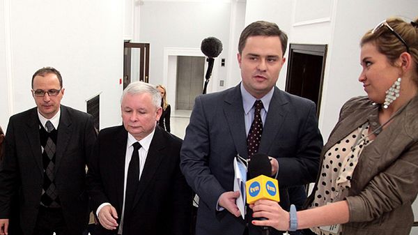 Jarosław Kaczyński i Adam Hofman po piątkowym gorącym posiedzeniu sejmu