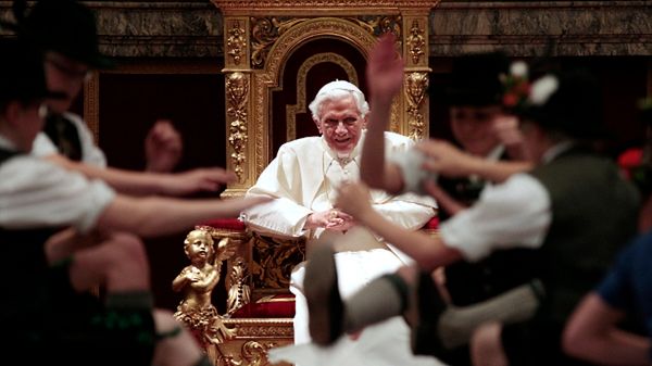 Bawarskie tańce dla dostojnego jubilata