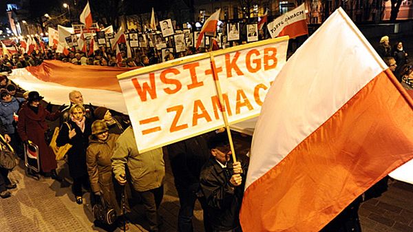 Obchody drugiej rocznicy katastrofy smoleńskiej w Warszawie