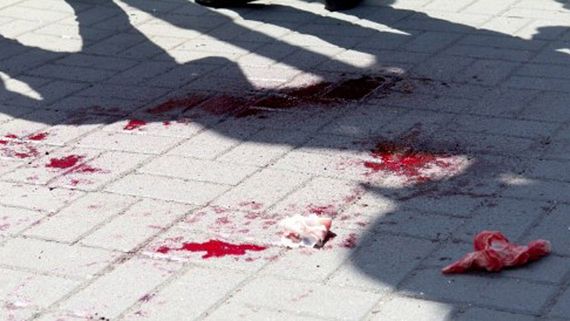 Krew na chodniku w Dniepropietrowsku