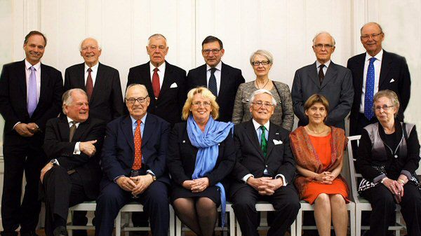 Pamiątkowe zdjęcie - emerytka Margareta Winberg na dole po prawej