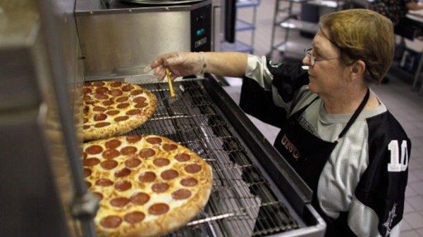 Dzieci w USA nadal będą mogły jeść pizzę w szkolnych stołówkach