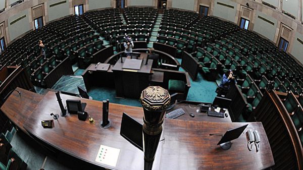 - Sejm to nie biuro matrymonialne - tłumaczą pracownicy kancelarii
