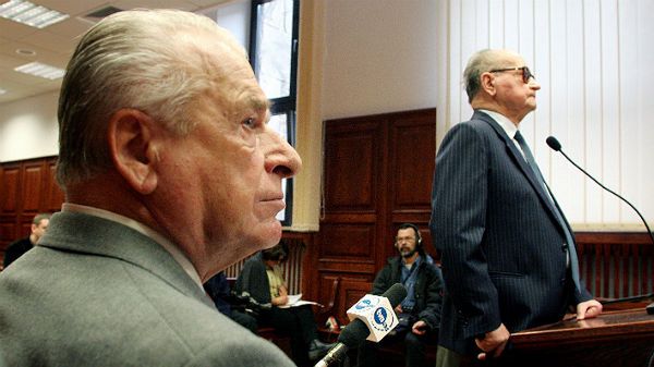 Gen. Czesław Kiszczak i gen. Wojciech Jaruzelski (zdj. arch.)